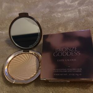Estee Lauder Bronze Goddess Highlighter